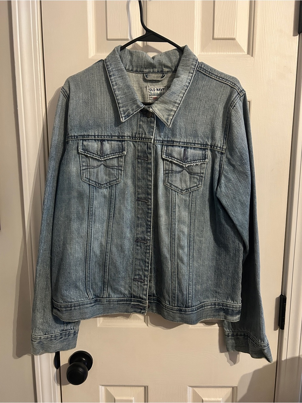 Old Navy Medium Wash Denim Jacket in Blue
